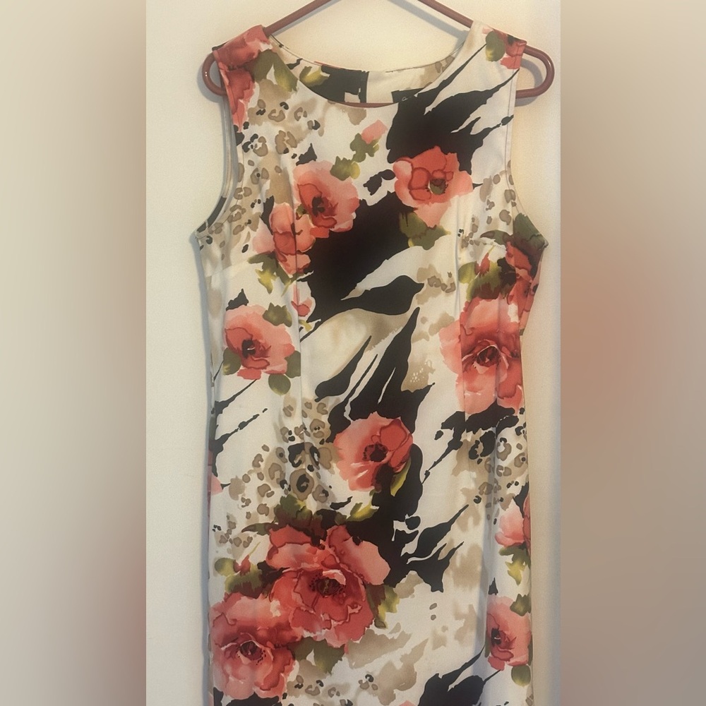 Connected Apparel sleeveless sheath dress, size 14. Floral pattern. NWOT